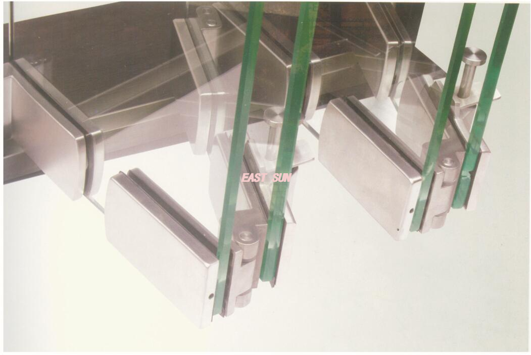 Pinces à verre pour porte pliante