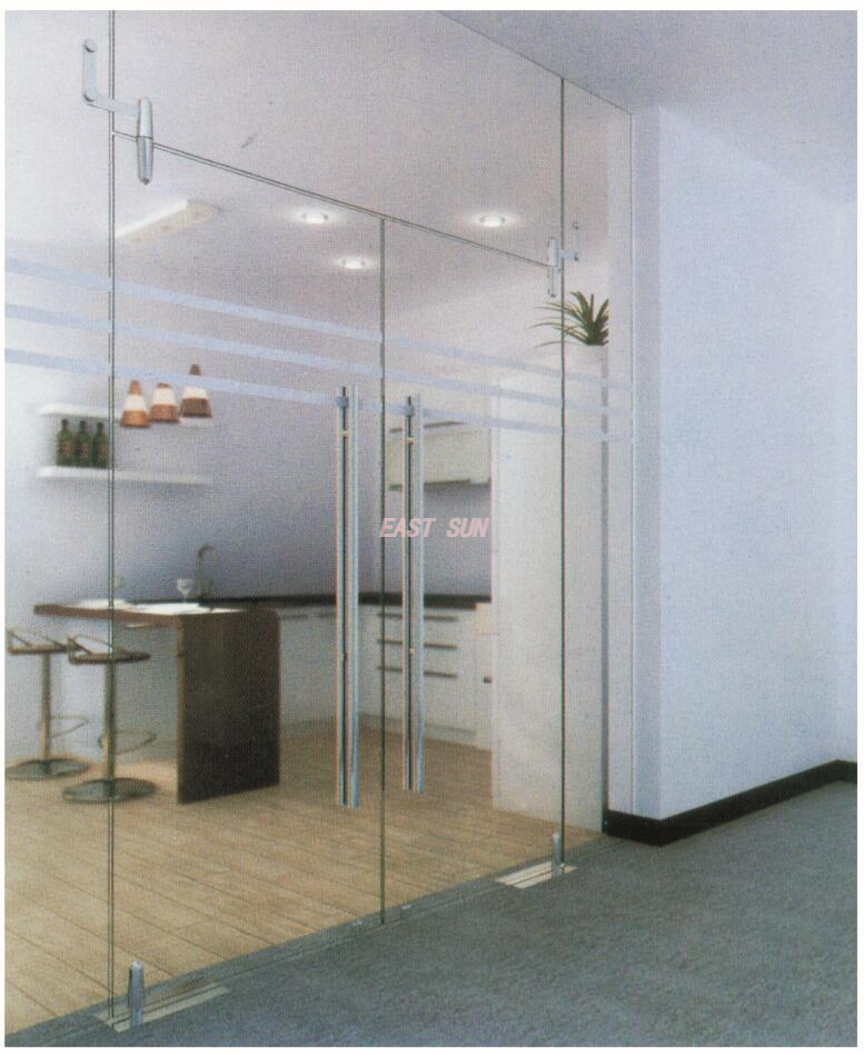 Porte pivotante en verre courbé Dorma MAB