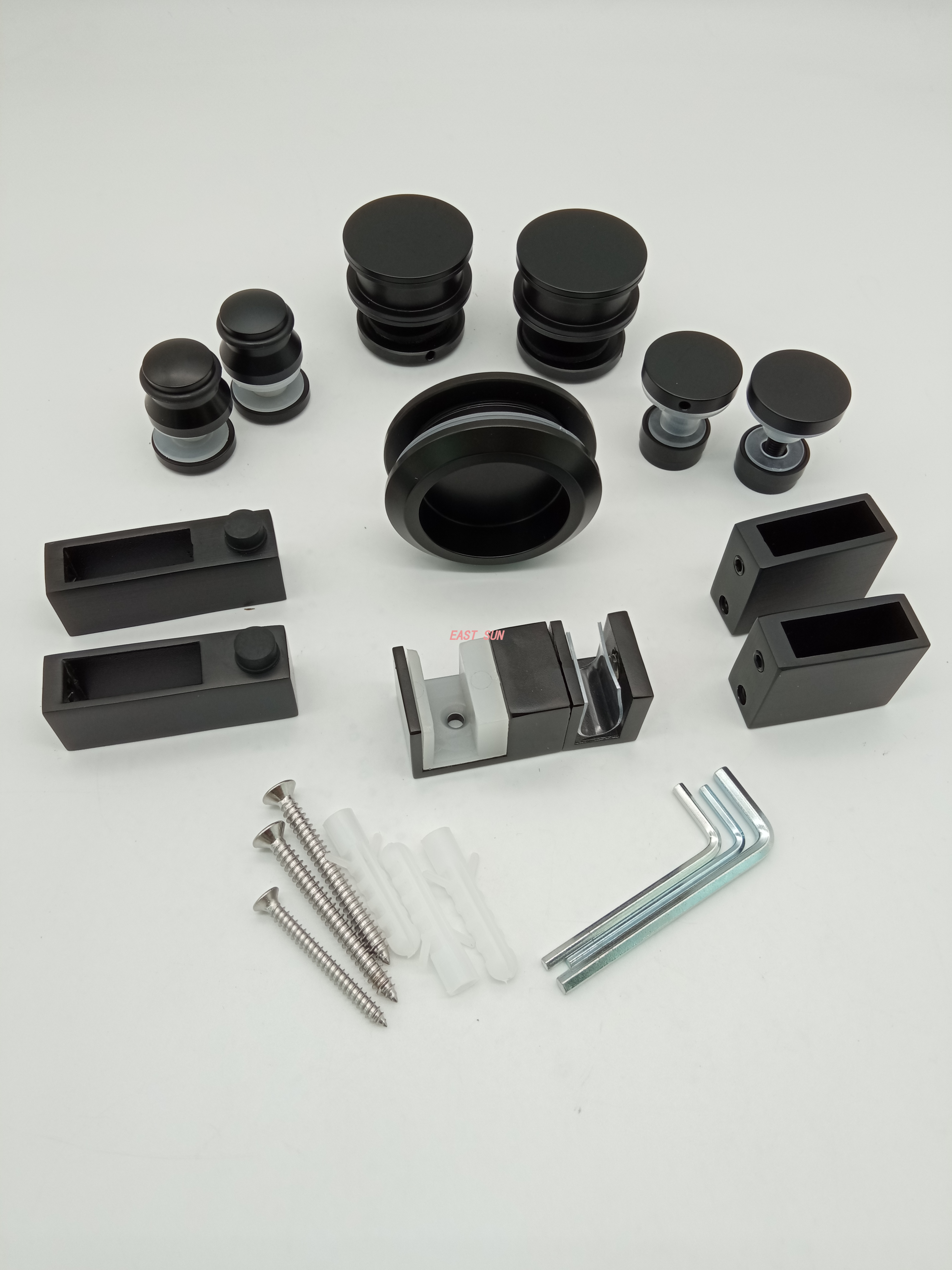 Système de porte coulissante Deluxe à 180 degrés de la série Serenity en acier inoxydable brossé