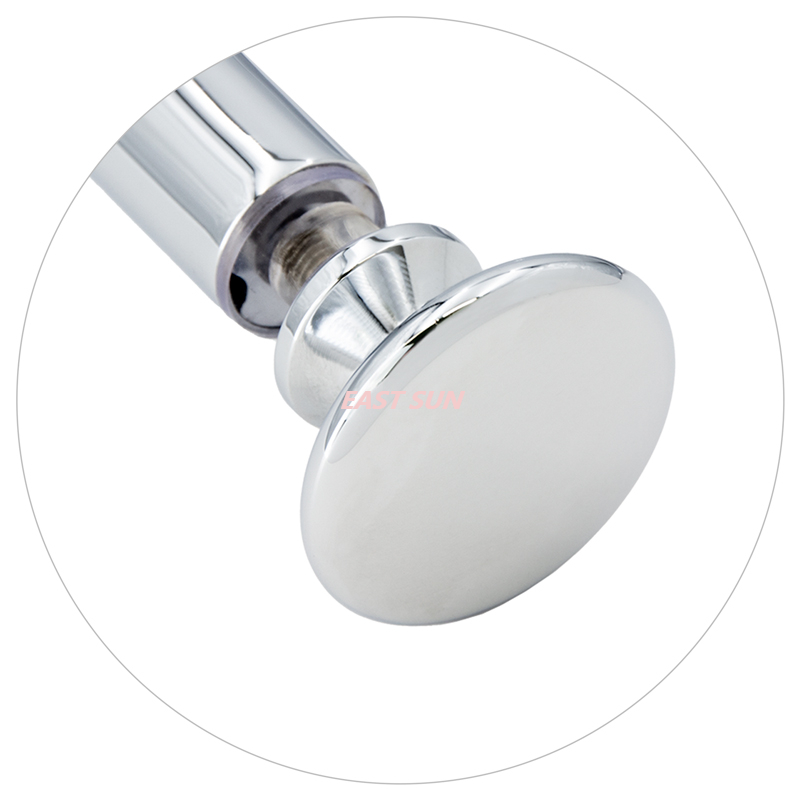 Barre à serviettes 18' en laiton satiné avec bouton traditionnel