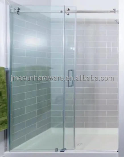 Rehaussez le style de votre douche avec des poignées de porte en verre sans cadre